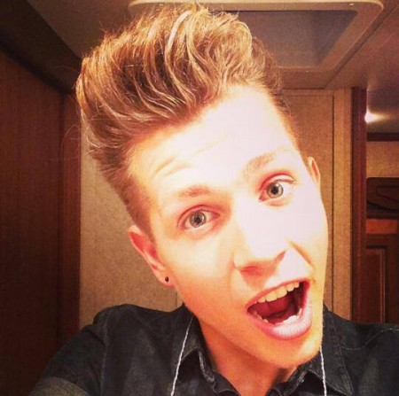 James en instagram!